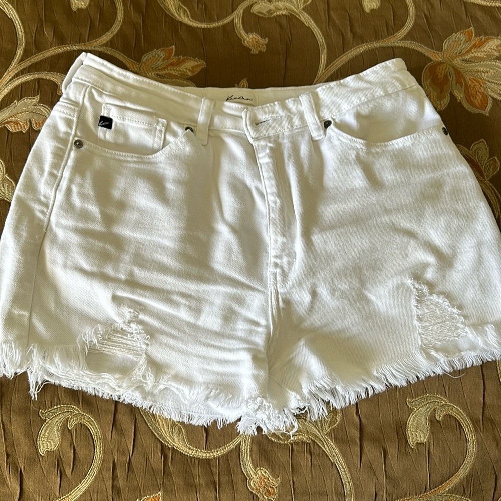 KanCan White Distressed Frayed Hem Denim Shorts